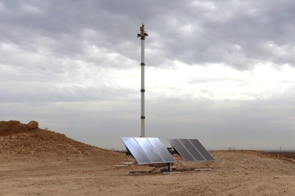 An Anduril tower in the desert